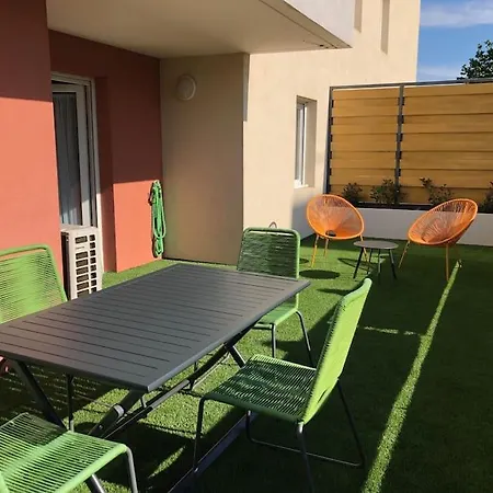 Apartment Tres Joli T2 46 M2, Terrasse 32 M2, Proche Remparts *