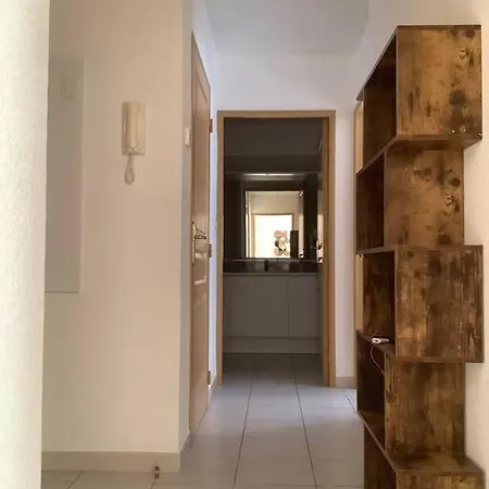 Apartment Tres Joli T2 46 M2, Terrasse 32 M2, Proche Remparts *