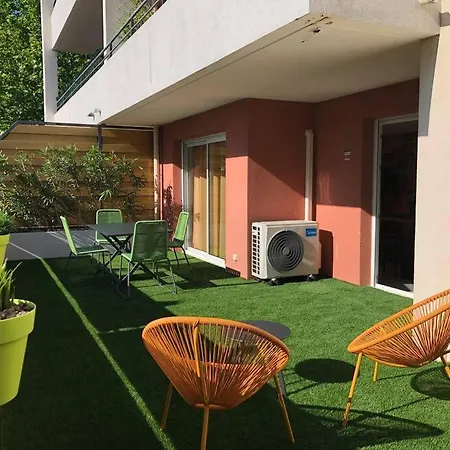 Tres Joli T2 46 M2, Terrasse 32 M2, Proche Remparts Apartment Avignon